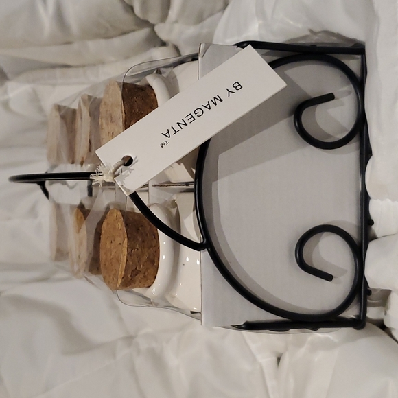 Rae Dunn 6pk Spice Bottles w/ Rack - Picture 4 of 4